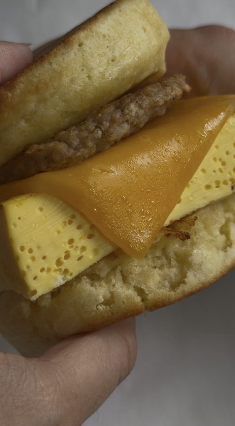 Jalapeno Cheddar Breakfast Sandwiches